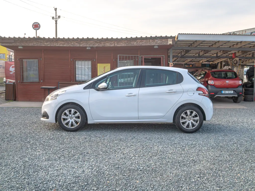 Peugeot 208 ČR 1.6HDI 55KW SERVISKA